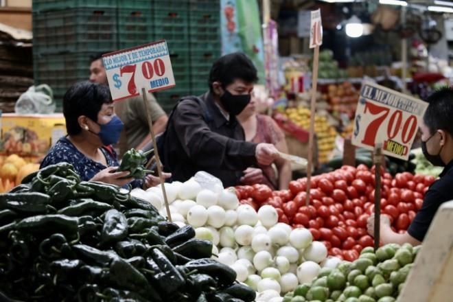 Se modera inflación a 7.58% en primera mitad de mayo