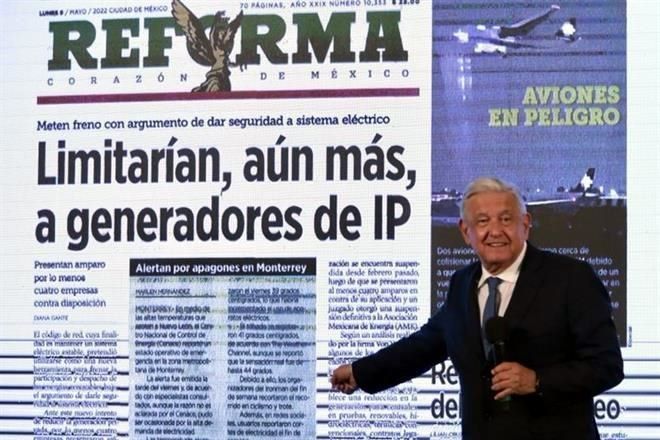 Apunta Presidente contra bancos por luz subsidiada