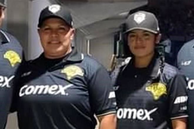 Festejan ampáyers su maternidad en el diamante
