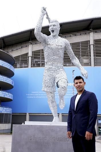 Devela Manchester City estatua del ‘Kun’ Agüero