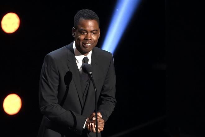 Chris Rock bromea sobre incidente con Will Smith