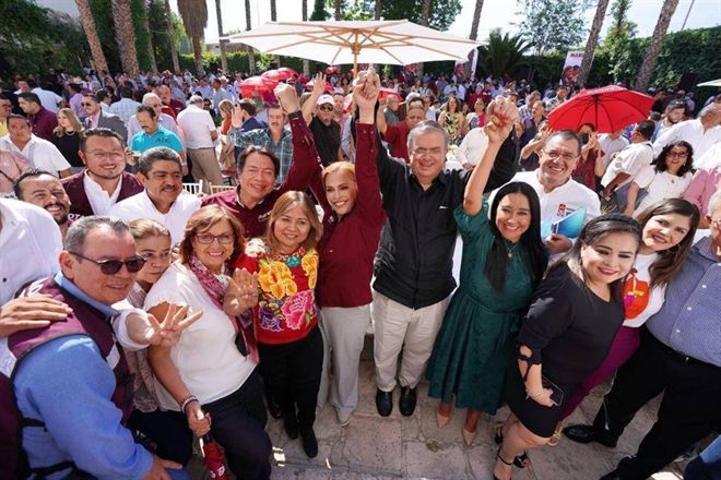Hace Ebrard campaña en Durango con vacunas