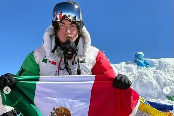 Conquista mexicano de 19 años el Everest y el Lhotse