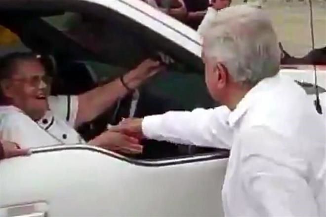 ‘¿Qué me quita saludar a la madre de El Chapo?’