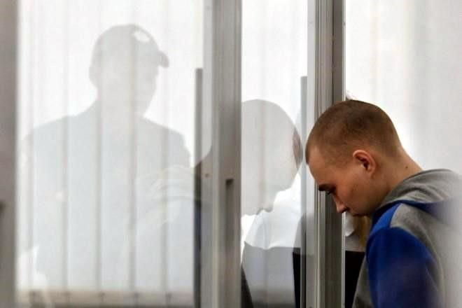 Condenan a ruso a cadena perpetua por crímenes de guerra