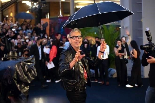 Conquista Jeff Goldblum en la alfombra de ‘Jurassic World’