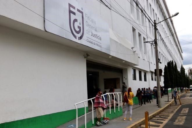Violan a mujer… ¡en Fiscalía de CDMX!