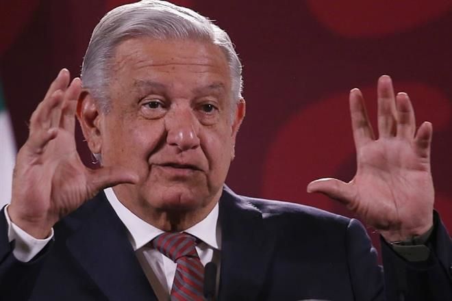 ‘Nos duele mucho’, dice AMLO sobre masacre en Texas