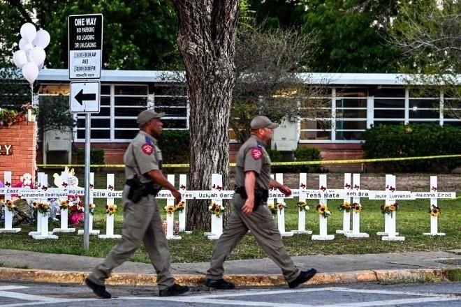 Tardó Policía en actuar en tiroteo de Texas