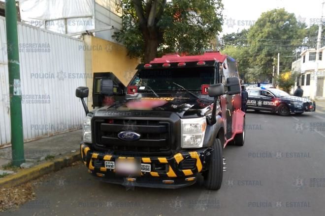 Roban 18 mdp en efectivo de camioneta de valores en Toluca