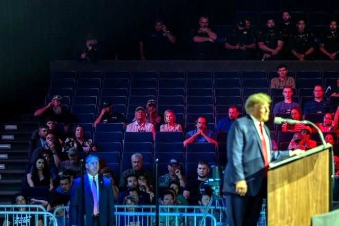 Tras masacre, pide Trump armar a estadounidenses