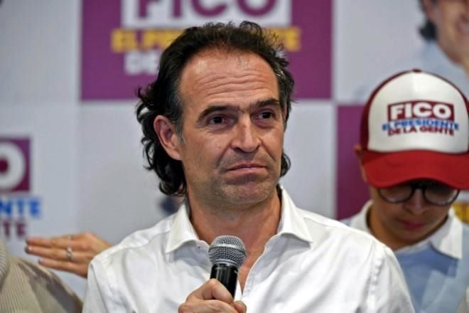 Apoya ‘Fico’ a Hernández: ‘Petro no conviene a Colombia’