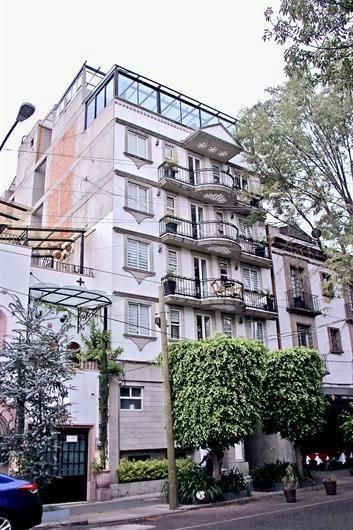 Regularizan obras, pese a ilegalidades