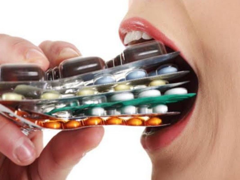 Riesgos de la automedicación: puedes comprometer tu salud a futuro