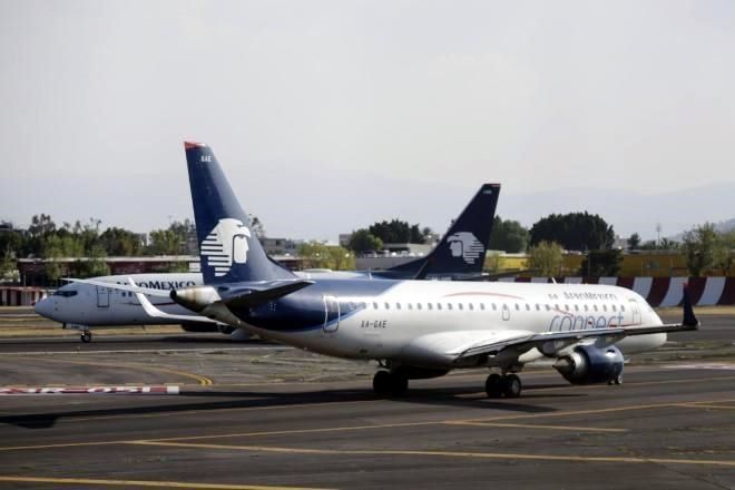Aborta avión de Aeroméxico aterrizaje en AICM por saturación