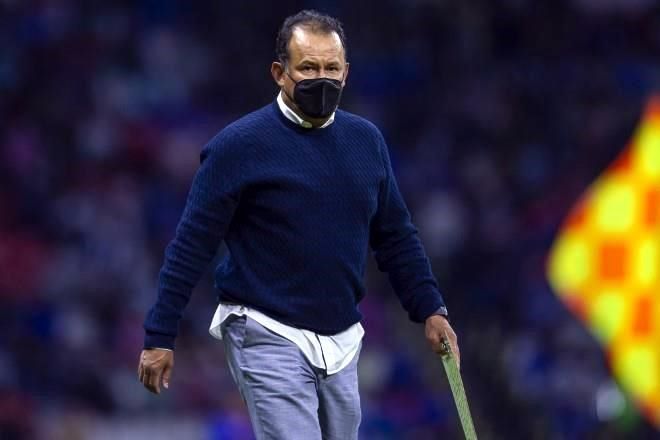 Queda fuera Juan Reynoso de Cruz Azul
