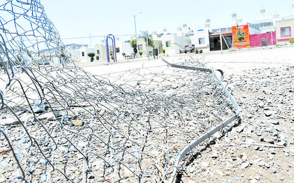 Vandalizan canchas en colonia Villa Sol