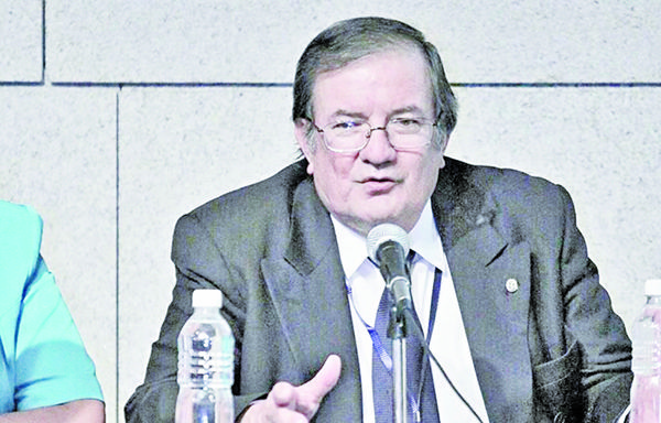 Fallece historiador Manuel Ceballos