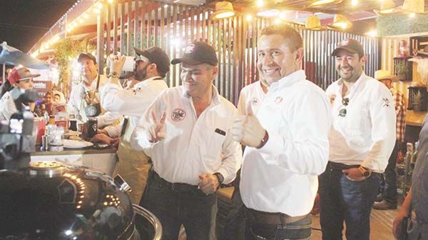 Demuestra San Buena hospitalidad a familias