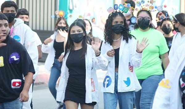 Regresa el “desfile chusco” a San Buena
