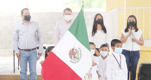 Participa Alcalde en evento cívico