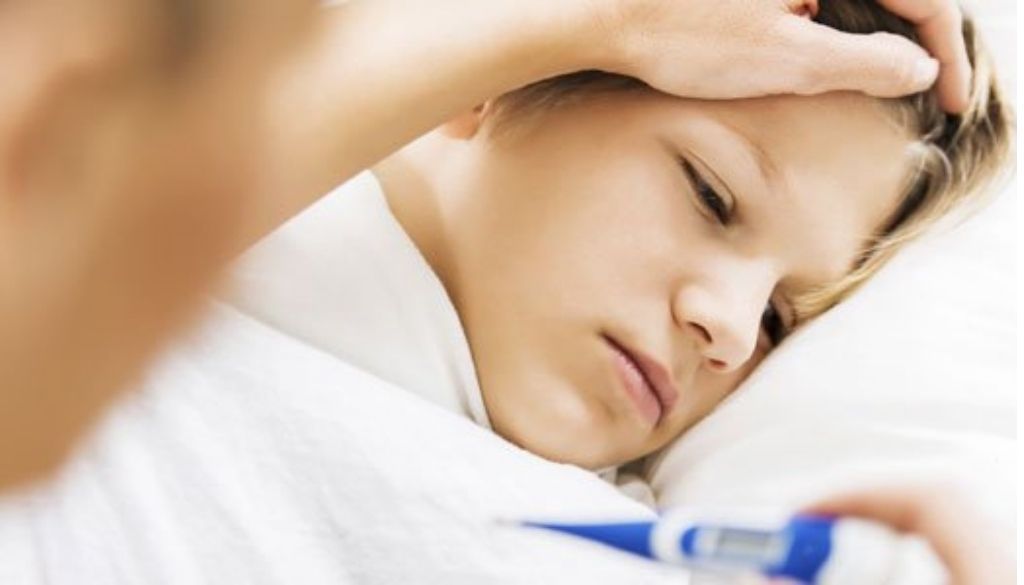 De dolores abdominales a vómito: esto sabemos de la hepatitis infantil