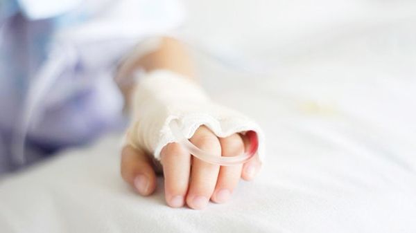 Muere niño sospechoso de hepatitis