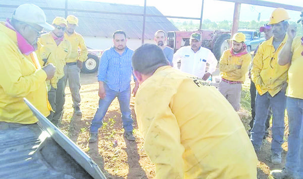 Continúa combate de incendios en la región