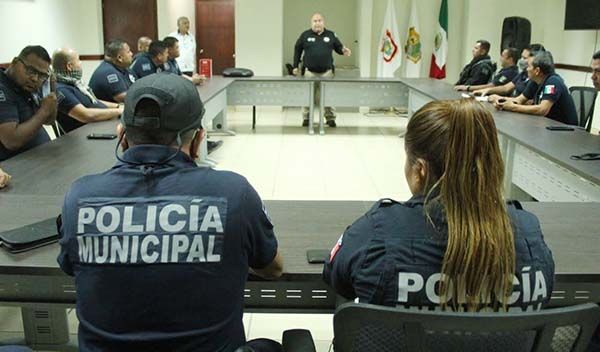 Capacitan a Policías de San Buenaventura