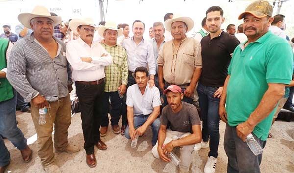Inicia Mejora Coahuila pavimentos en ejidos