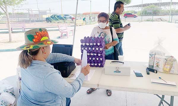 Apoya a fronterenses Piña con “mercadito”