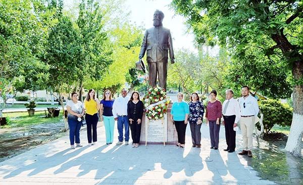 Honran memoria de Venustiano Carranza