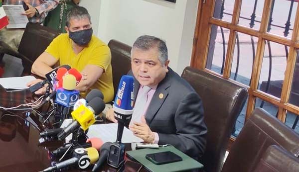Incongruencia regalar dinero a otros países: Eduardo Olmos