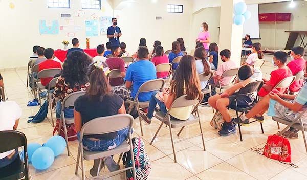 Exhorta Iglesia católica fomentar la fe en niños