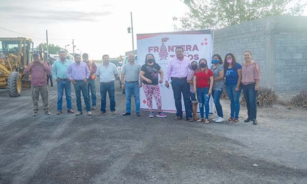 Arranca Piña obra en colonia Regidores