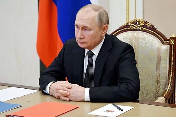 Afirman que Putin se someterá a cirugía por cáncer