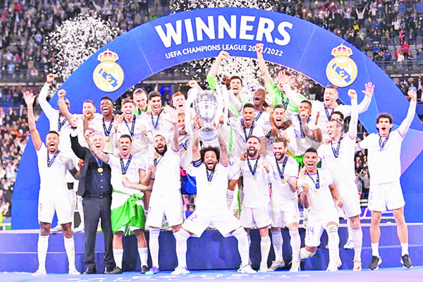 Vinicius y Courtois dan la Champions 14 al Real Madrid