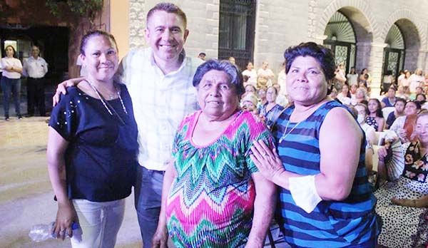 Felicita Alcalde a madres de todas las generaciones