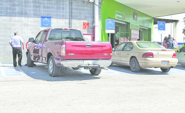 Sufren discapacitados ante indolencia social