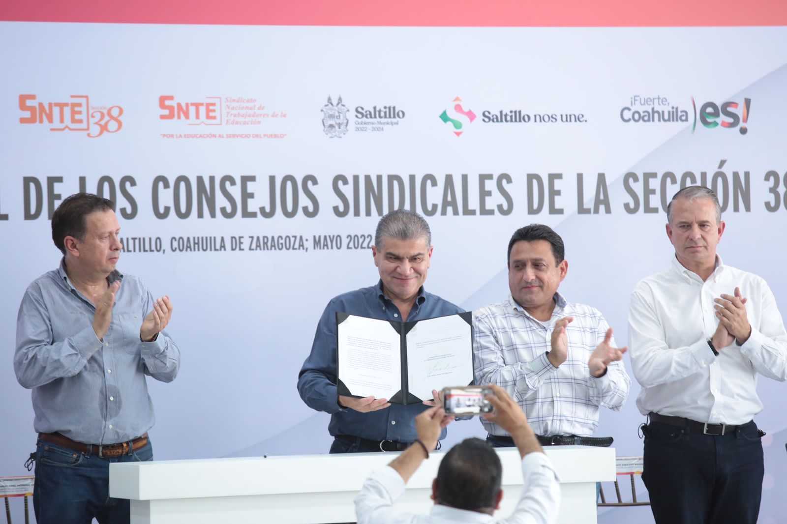 FIRMA MARS INICIATIVA DE REFORMA A LA LEY DE PENSIONES Y OTROS BENEFICIOS PARA LOS TRABAJADORES DE LA EDUCACIÓN