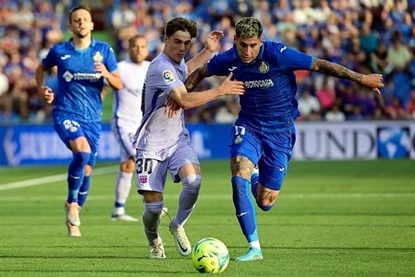Empata Getafe con Barcelona y asegura permanencia