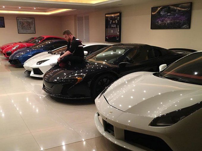 Colección de Campeón: los autos del Canelo