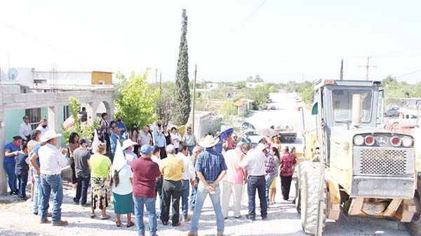 Beneficiará pavimentación a 100 familias de Castaños