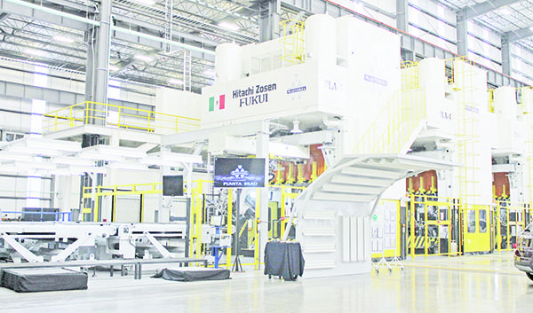 Migran autopartistas de Canadá a México