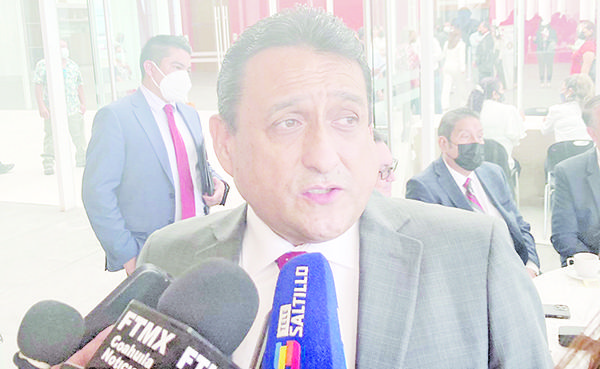 Buscarán maestros incremento salarial