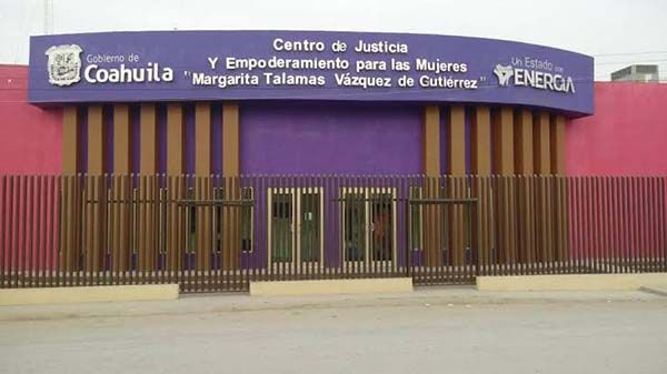 Apoyan a mujeres para que estudien bachillerato