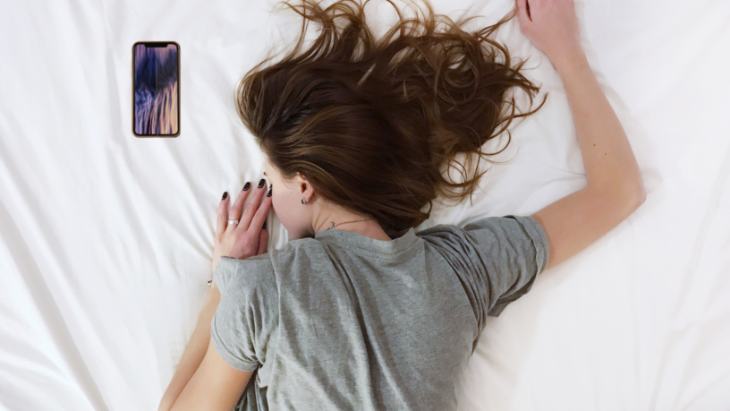 Cosas que no deberías tener en tu habitación porque afectan tu sueño