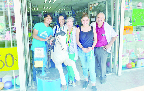 Tras medio siglo, cierra Farmacia “del Caballito”