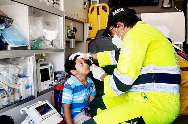 Apoyan a afectados por la ceniza de incendios