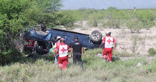 Cae feminicida tras volcadura
